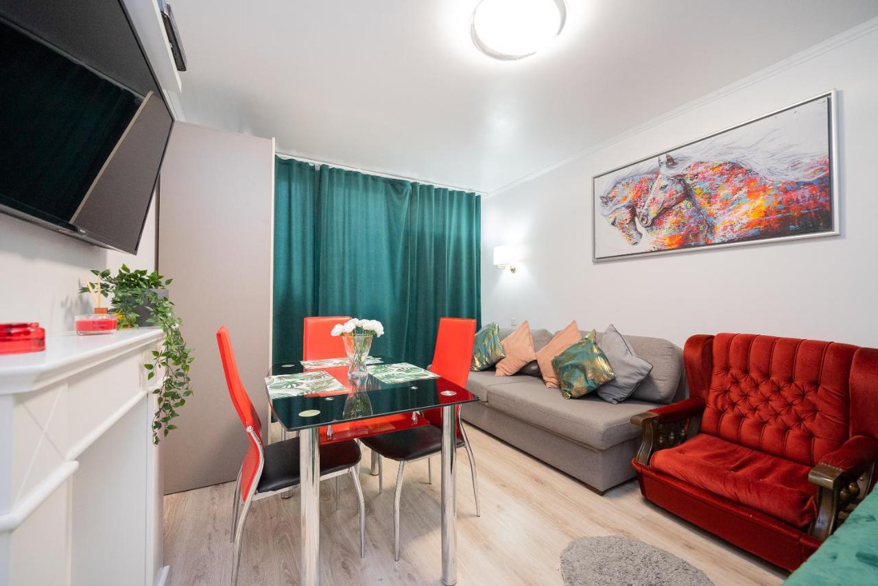 Unitapartaments Short Rent Apartment In Warsaw By Metro Station Rondo Onz Apart With 3Bedrooms 23 Exterior foto