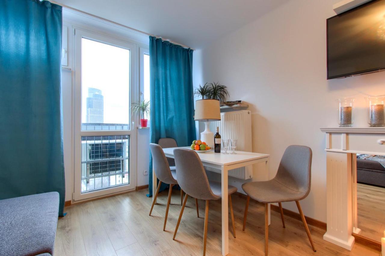 Unitapartaments Short Rent Apartment In Warsaw By Metro Station Rondo Onz Apart With 3Bedrooms 23 Exterior foto